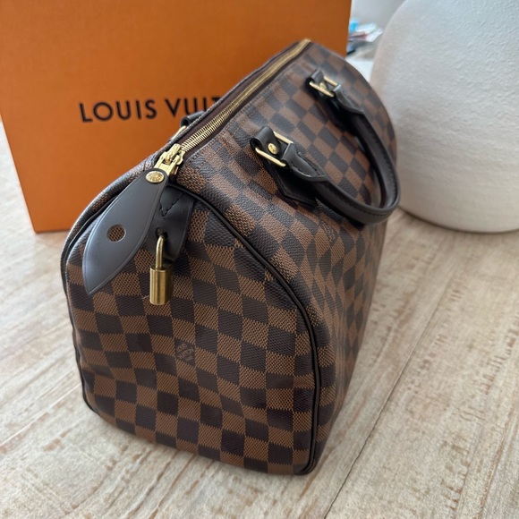 Authentic Louis Vuitton Speedy - Picture 3 of 13